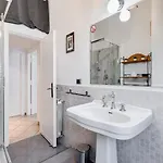 Apartment Bbl - Malatesta! 2 Bedrooms Rome